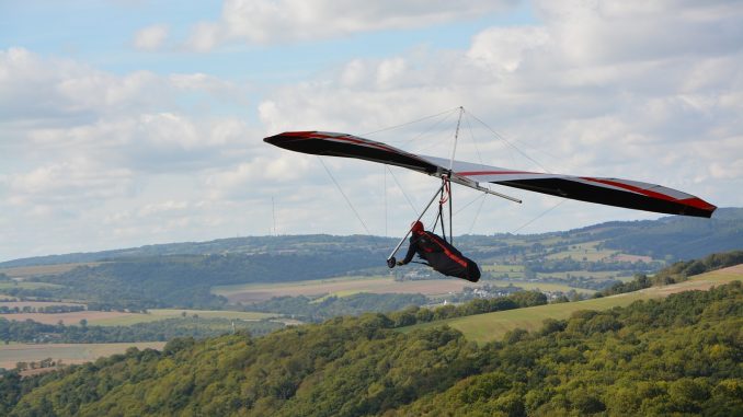 Hang Gliding on an Experience Day